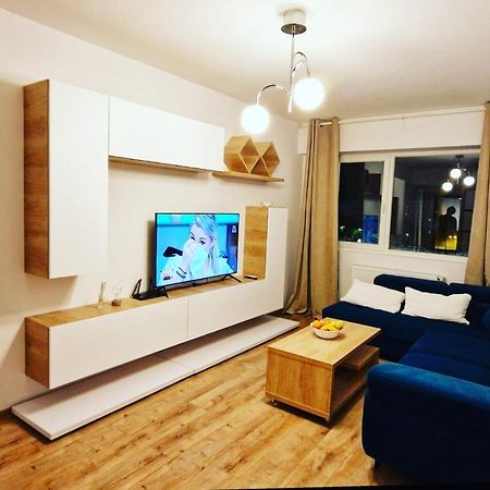 Lux & Confort - Apartament 3 Camere Bukarest Eksteriør billede