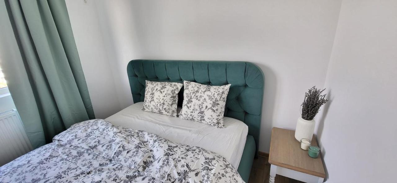 Lux & Confort - Apartament 3 Camere Bukarest Eksteriør billede