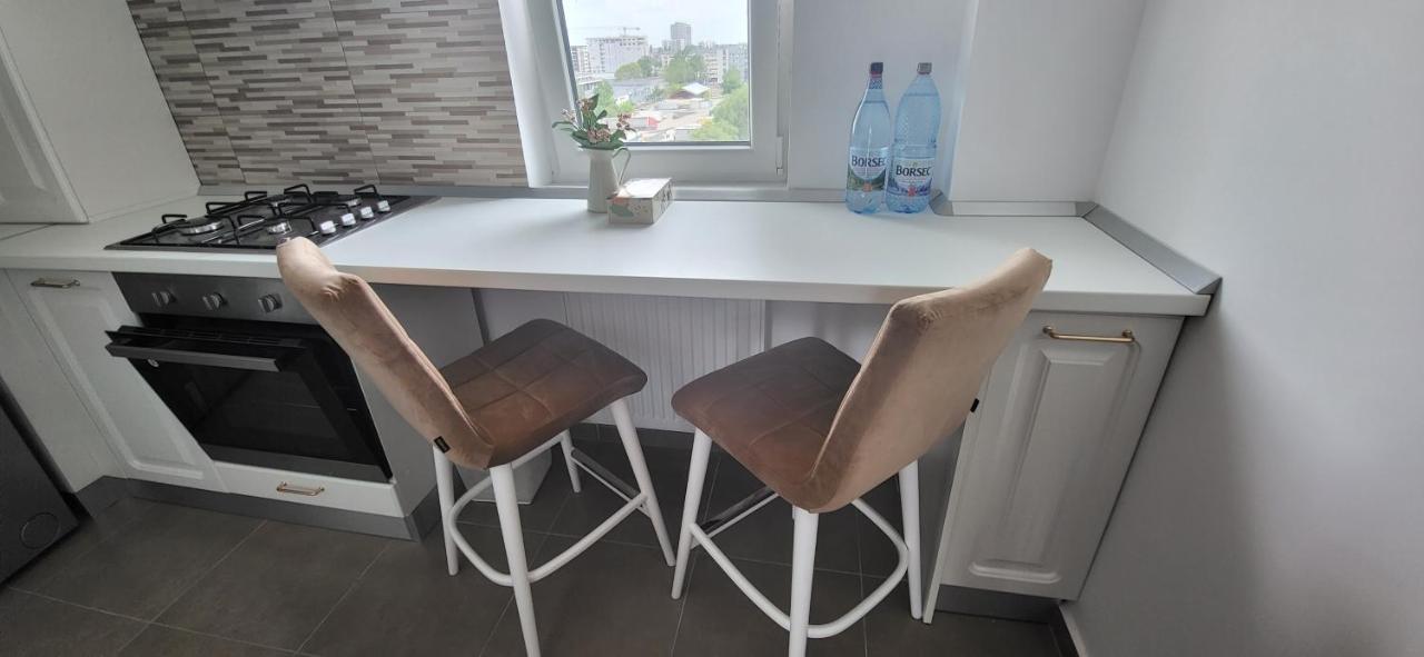 Lux & Confort - Apartament 3 Camere Bukarest Eksteriør billede